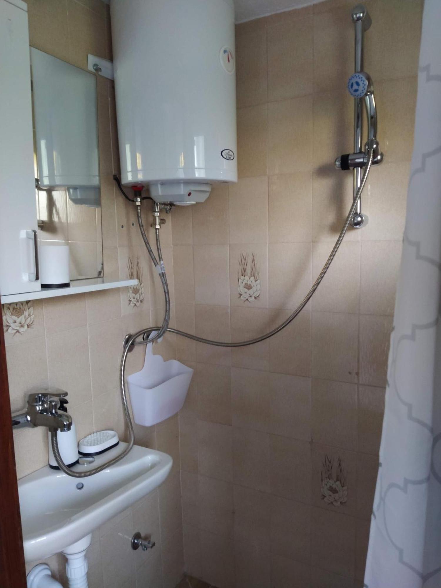 Guest House Bee Високо Экстерьер фото